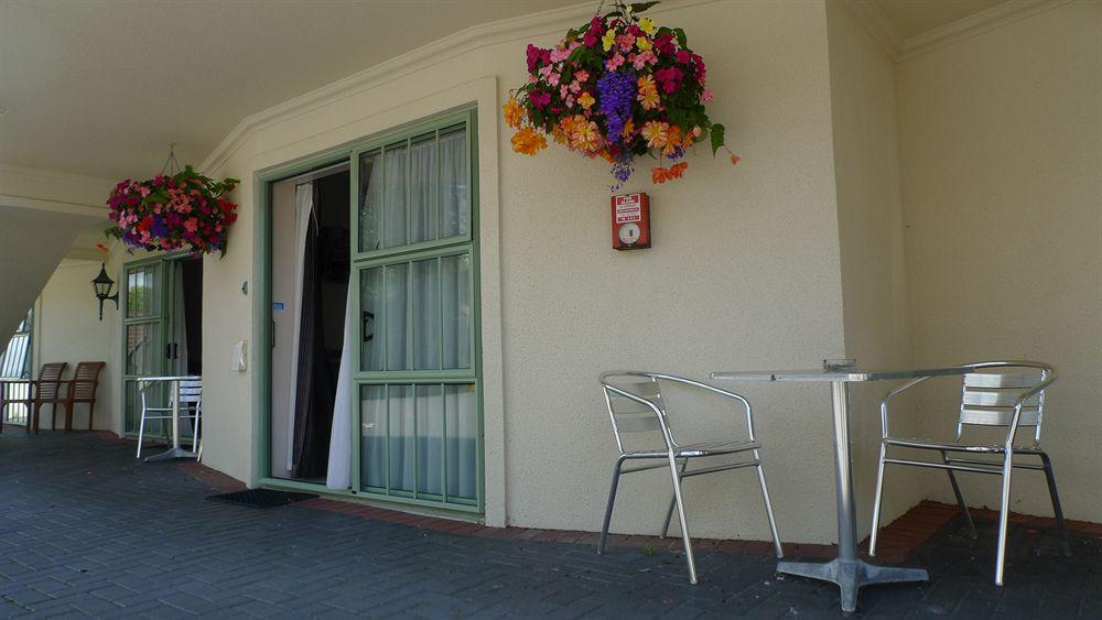 Rotorua Coachman Spa Motel Экстерьер фото